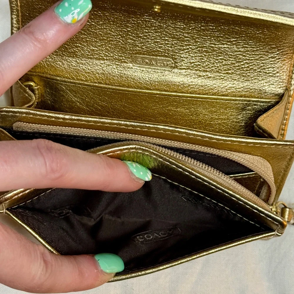 LIKE NEW COACH Hamptons Signature Multifunction Wallet F40261 Bronze/Khaki - Picture 3 of 8